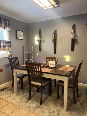 2004 Forbes Road, Vincennes, IN 47591