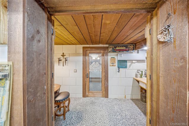 345 Bartley Road, Mattituck, NY 11952