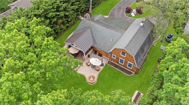 345 Bartley Road, Mattituck, NY 11952