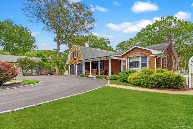 345 Bartley Road, Mattituck, NY 11952