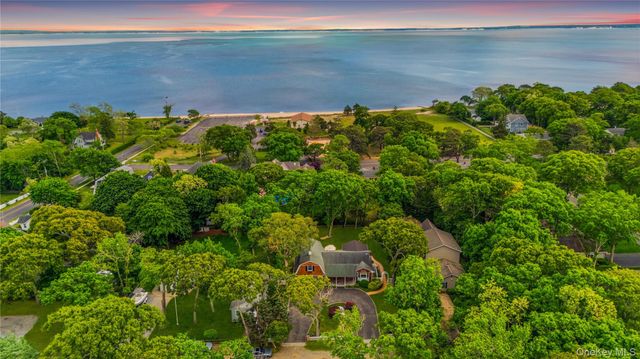 345 Bartley Road, Mattituck, NY 11952