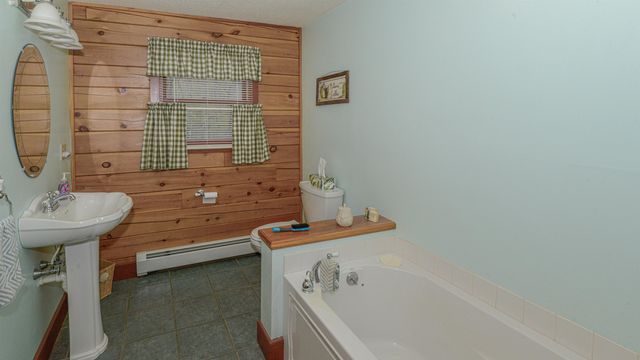18 Charles Road, Conway, NH 03813