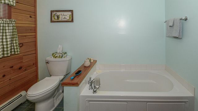18 Charles Road, Conway, NH 03813