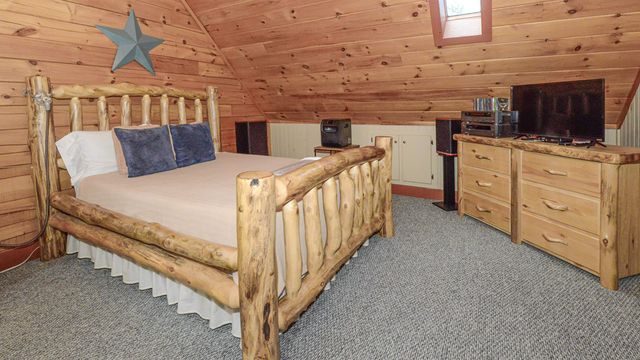 18 Charles Road, Conway, NH 03813