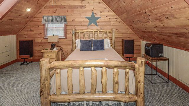 18 Charles Road, Conway, NH 03813