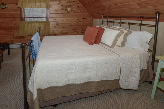 18 Charles Road, Conway, NH 03813