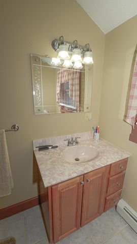 18 Charles Road, Conway, NH 03813