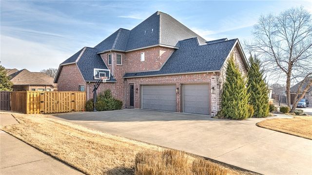 471 Trailwood Court, Centerton, AR 72719