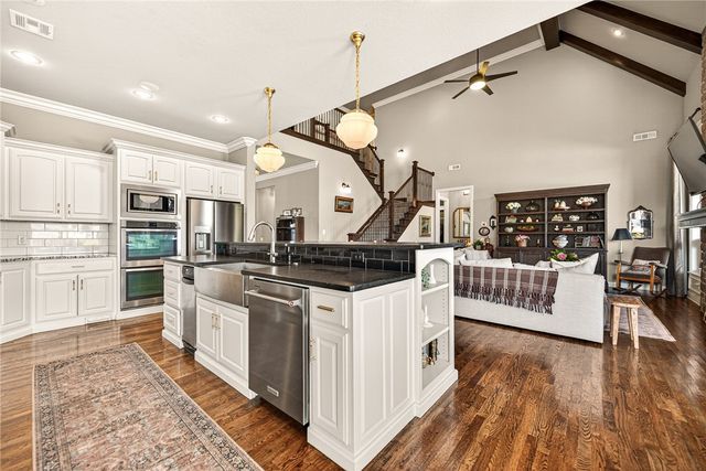 471 Trailwood Court, Centerton, AR 72719