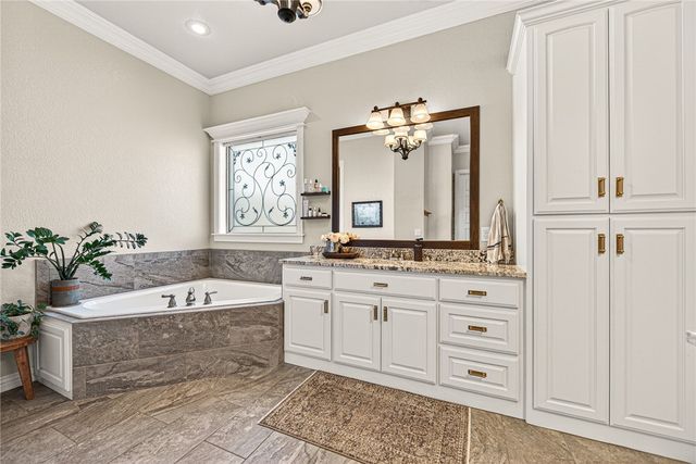 471 Trailwood Court, Centerton, AR 72719