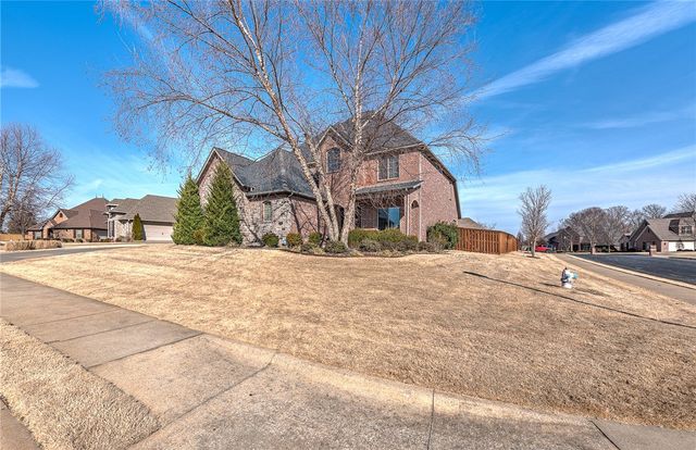 471 Trailwood Court, Centerton, AR 72719