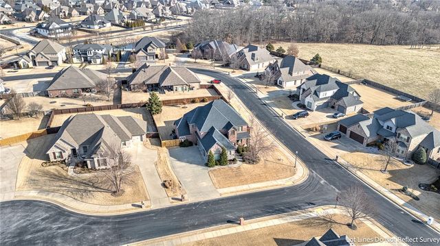 471 Trailwood Court, Centerton, AR 72719