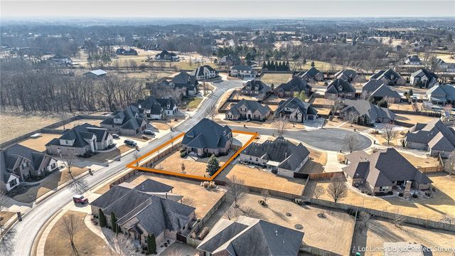 471 Trailwood Court, Centerton, AR 72719