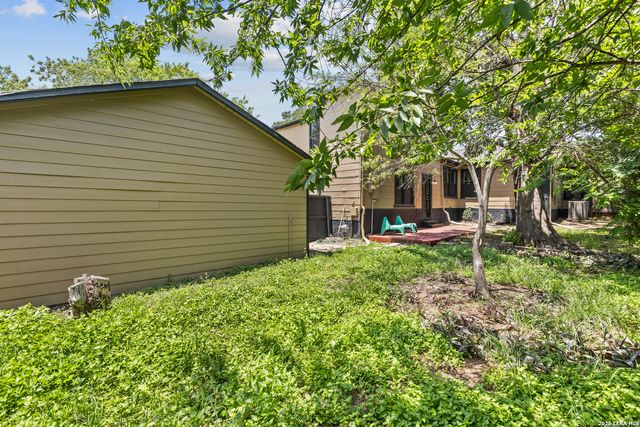 914 Halliday Ave, San Antonio, TX 78210
