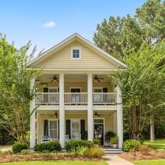 47 Cinnamon Fern Cir., Hattiesburg, MS 39402