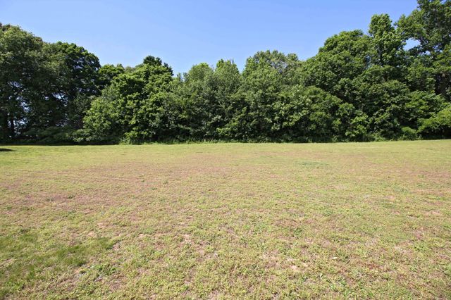 5142 Cross Plains Rd, White House, TN 37188