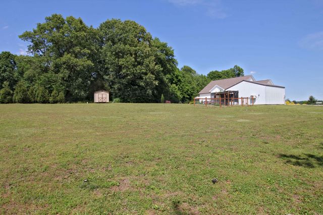 5142 Cross Plains Rd, White House, TN 37188