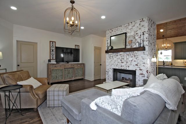 5142 Cross Plains Rd, White House, TN 37188