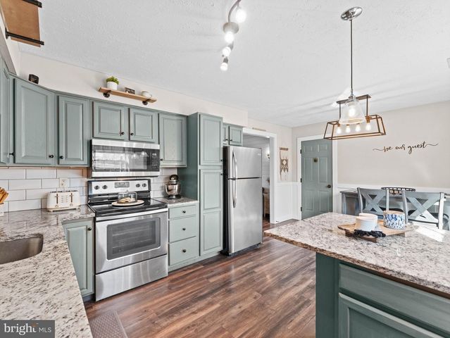 22 SAWOOD DR, Sicklerville, NJ 08081