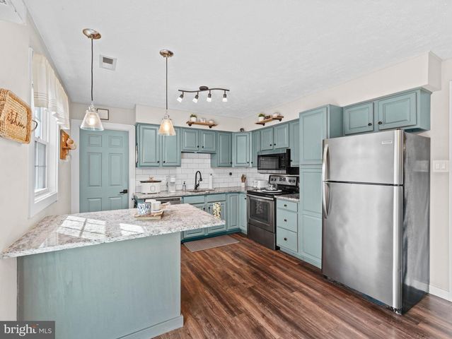 22 SAWOOD DR, Sicklerville, NJ 08081