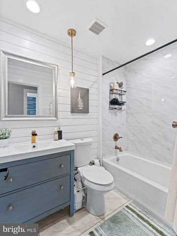 22 SAWOOD DR, Sicklerville, NJ 08081