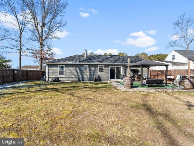 22 SAWOOD DR, Sicklerville, NJ 08081