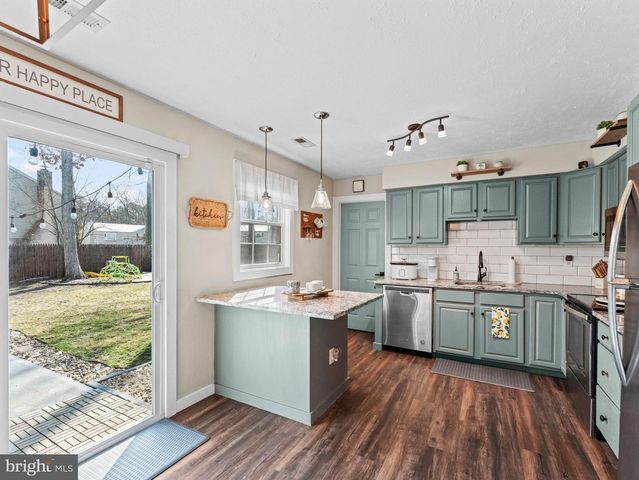 22 SAWOOD DR, Sicklerville, NJ 08081