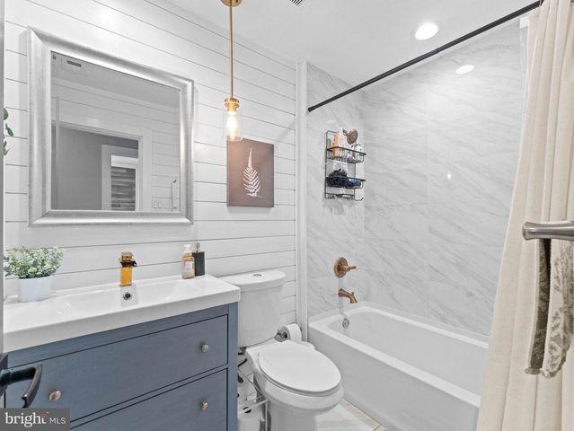 22 SAWOOD DR, Sicklerville, NJ 08081