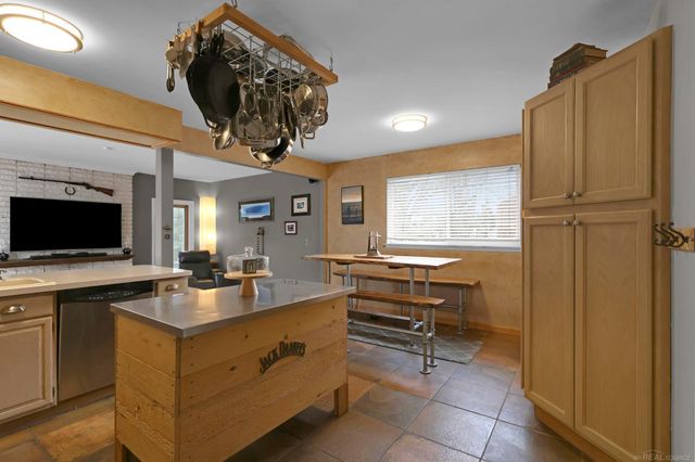 45077 Hecker Drive, Utica, MI 48317