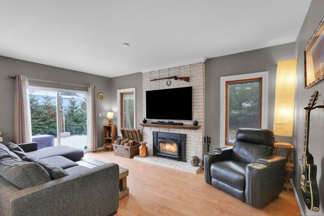 45077 Hecker Drive, Utica, MI 48317