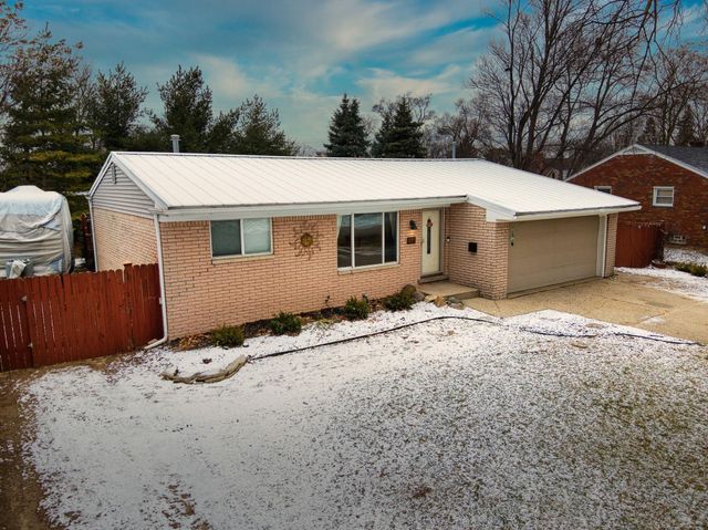 45077 Hecker Drive, Utica, MI 48317