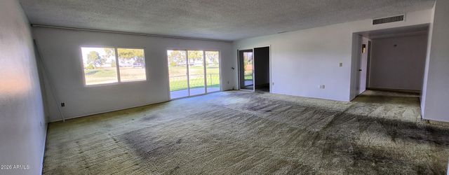 10734 W HATCHER Road, Sun City, AZ 85351