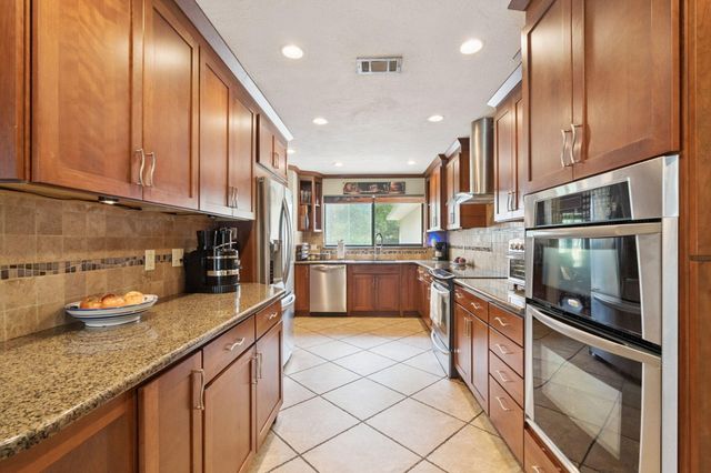 3501 Hill Stream Avenue, Apopka, FL 32712