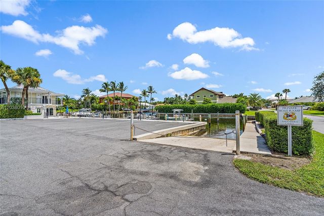8967 SE Star Island Way, Hobe Sound, FL 33455
