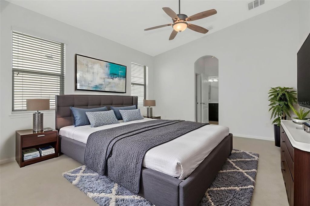 Image 11 of property listing at 3128 SANTORINI COURT, Tampa, FL 33611