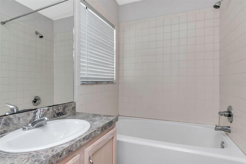 Image 15 of property listing at 3128 SANTORINI COURT, Tampa, FL 33611