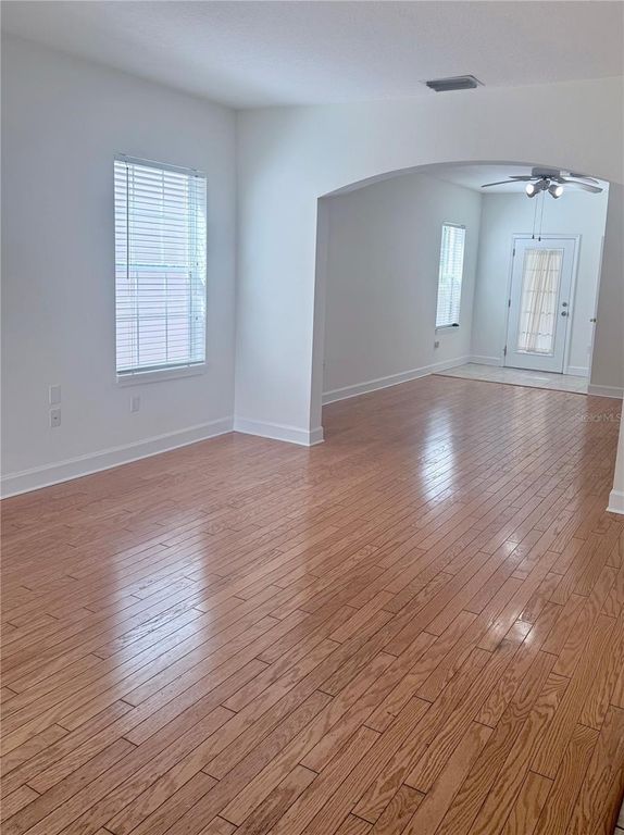 Image 6 of property listing at 3128 SANTORINI COURT, Tampa, FL 33611