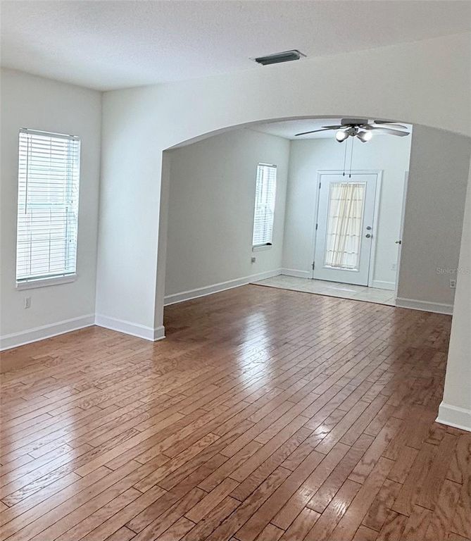 Image 7 of property listing at 3128 SANTORINI COURT, Tampa, FL 33611