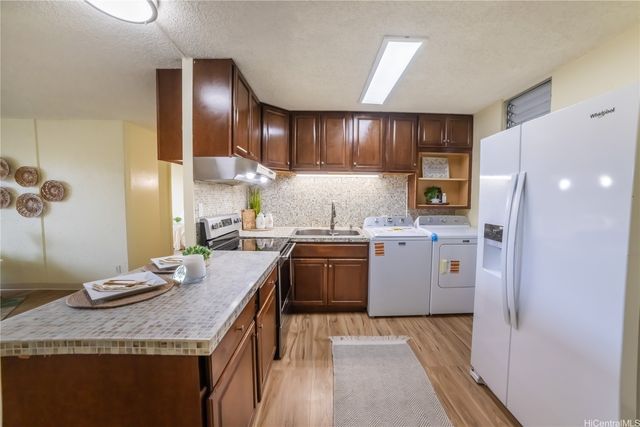 95-061 Waikalani Drive D505, Mililani, HI 96789