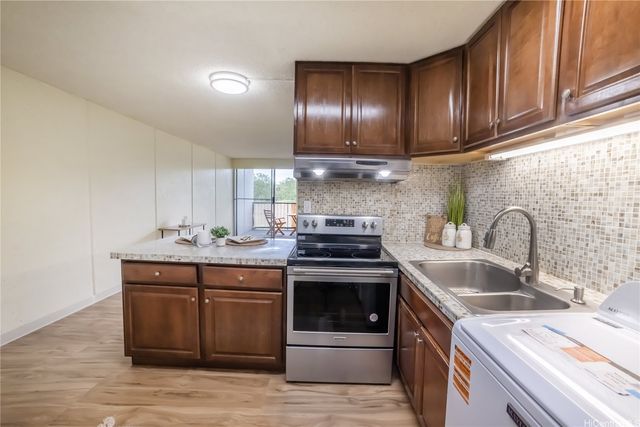 95-061 Waikalani Drive D505, Mililani, HI 96789