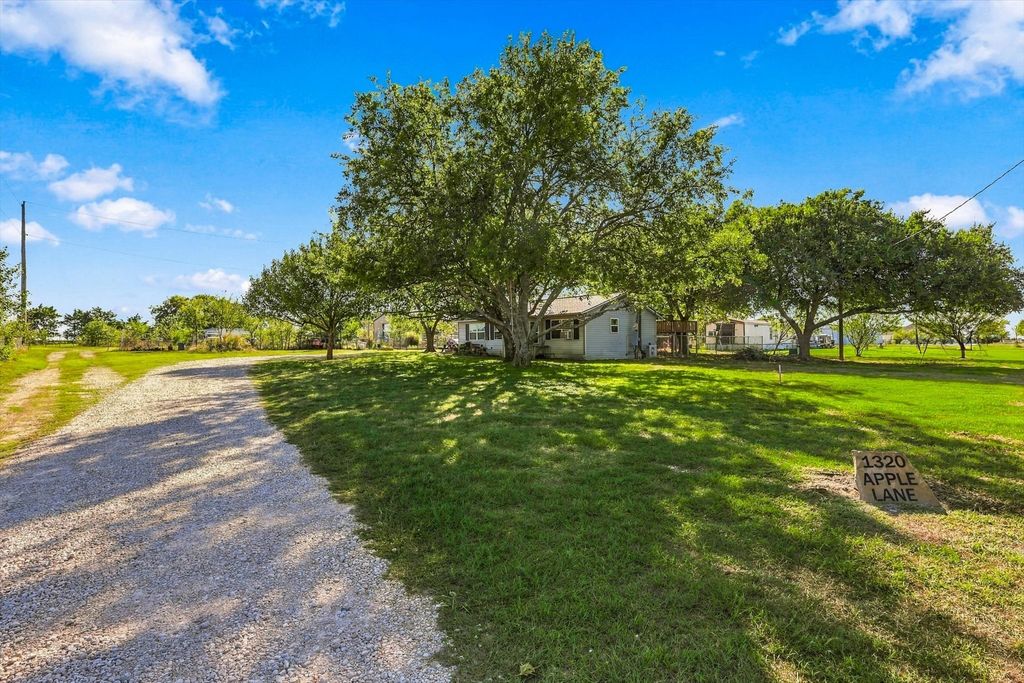 1320 Apple Lane, Midlothian, TX 76065 — photo 5