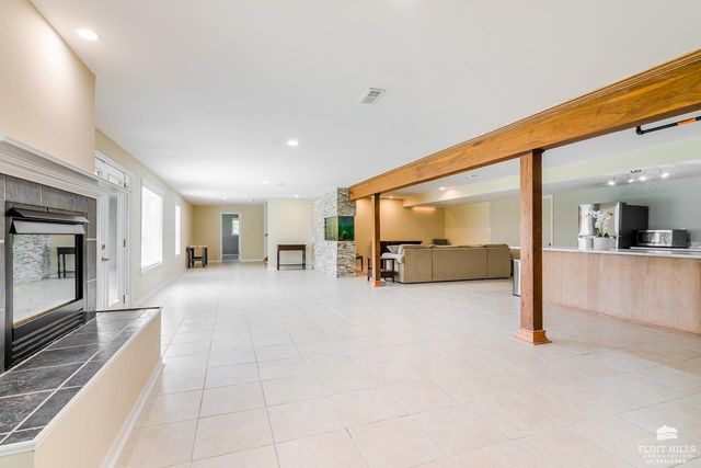 4105 Wycliffe Drive, Manhattan, KS 66503