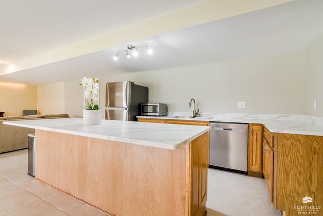 4105 Wycliffe Drive, Manhattan, KS 66503