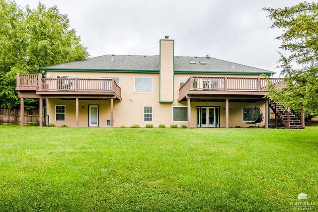 4105 Wycliffe Drive, Manhattan, KS 66503