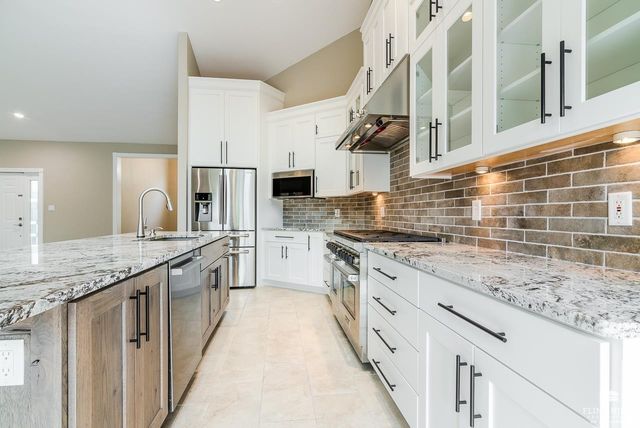 4105 Wycliffe Drive, Manhattan, KS 66503