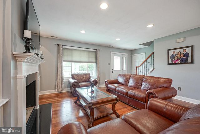 908 N BEECHAM RD, Williamstown, NJ 08094