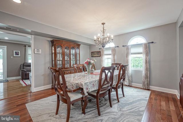 908 N BEECHAM RD, Williamstown, NJ 08094