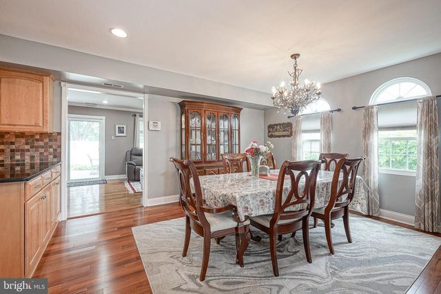 908 N BEECHAM RD, Williamstown, NJ 08094