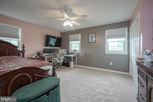 908 N BEECHAM RD, Williamstown, NJ 08094
