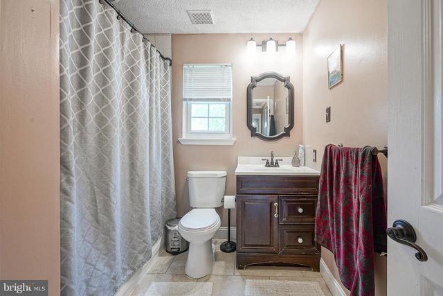 908 N BEECHAM RD, Williamstown, NJ 08094
